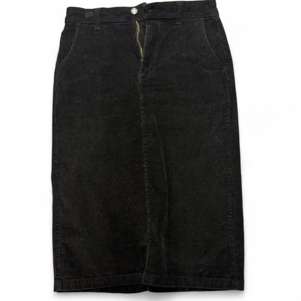 Black corduroy midi‎ skirt with zipper closure